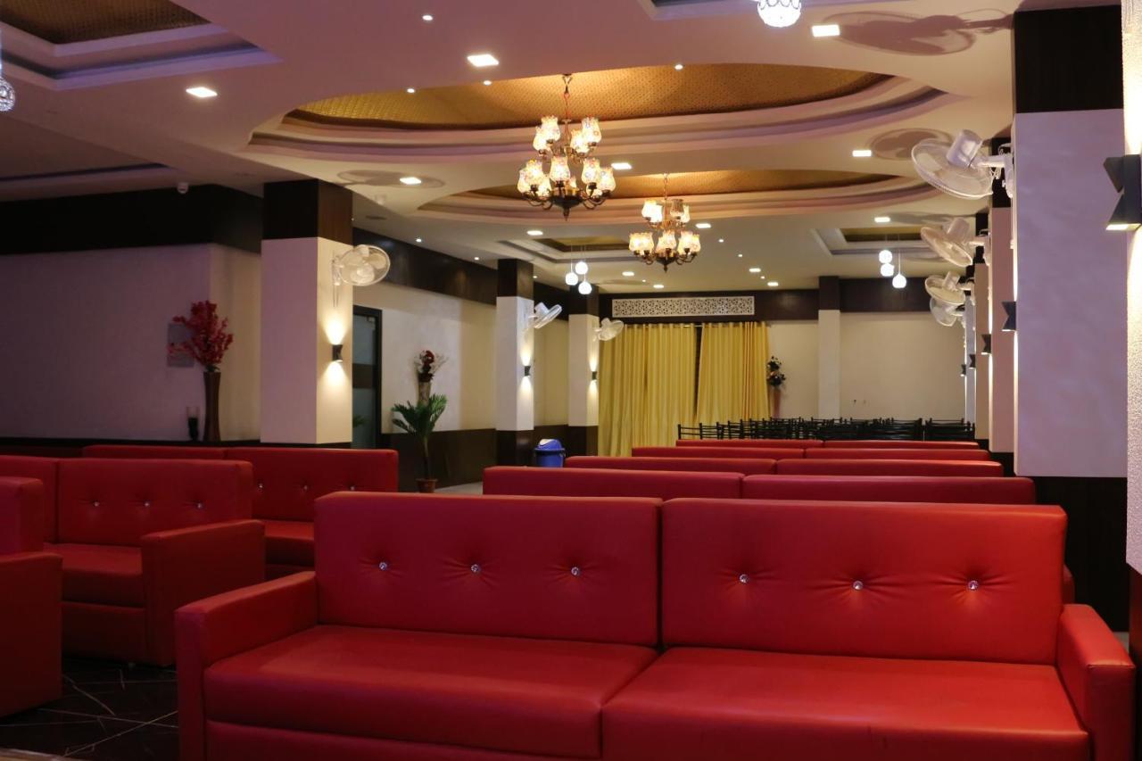 Hotel Shree Palace And Restaurant Ratlām Eksteriør bilde